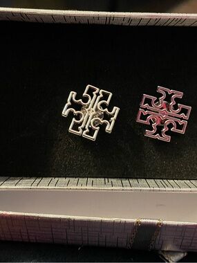 Tory Burch Logo Stud Earrings - Silver